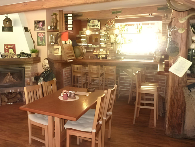 Food & Drinks 4, Penzion Horalka, Chrudim