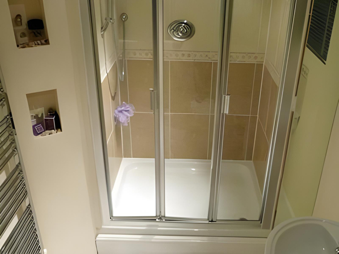 Bathroom 5, Tate House, Northumberland