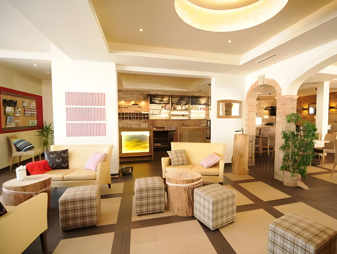 Public Area 2, Hotel Restaurant FIDI, Bruck an der Leitha