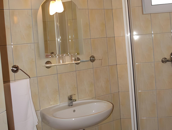 Bathroom 3, Pensiunea Warthe Bed & Breakfast, Brasov
