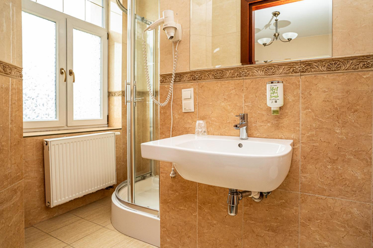 Bathroom 4, Arkadia Royal, Warsaw