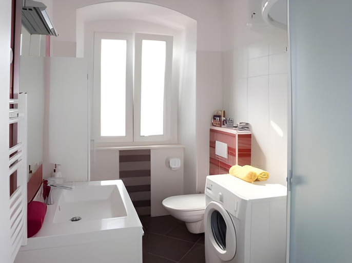 Bathroom 3, Stylish Theatre Apartments, Split