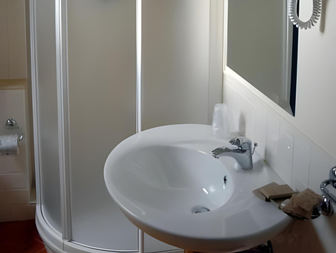 Bathroom 3, Hotel Ristorante Vecchia Vibo, Vibo Valentia