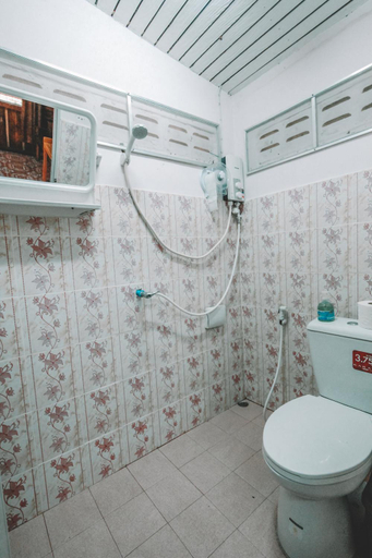 Bathroom 4, Akchanok Homestay - Nature Retreat, Muang Phitsanulok