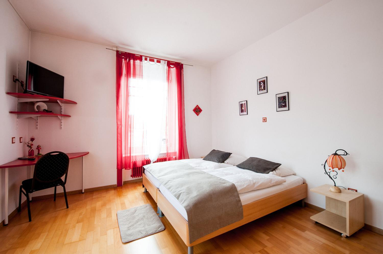 Bedroom 12