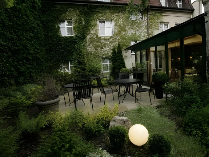 Others 4, Landhotel Jagdhof, Mödling