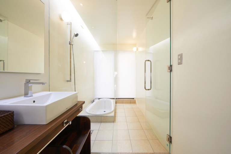 Bathroom 1, Private Villas Ryuz備瀬, Motobu
