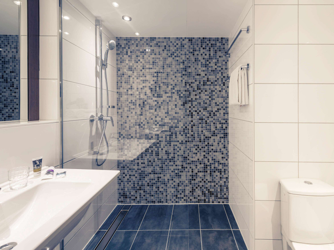 Bathroom 5, Fuerther Hotel Mercure Nuernberg West, Fürth