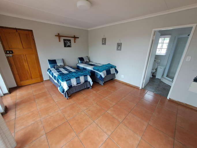 Others 5, Woodhills Guest house, Gert Sibande
