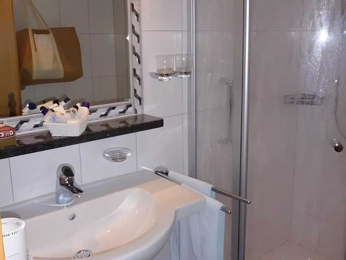 Bathroom 4, Wellness- und Wohlfuhlhotel Waldeck, Regen