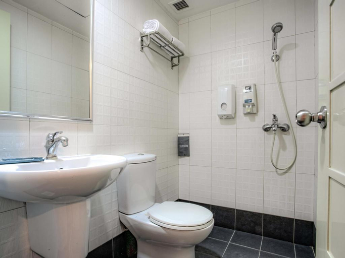 Bathroom 6