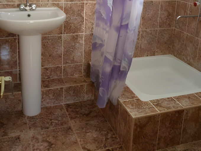 Bathroom 2, Polina Hotel, Sochi gorsovet