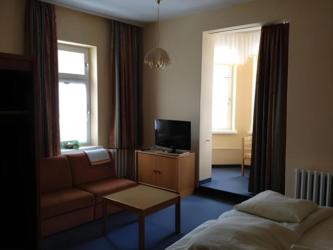 Bedroom 2, Strandhotel zur Promenade, Vorpommern-Rügen