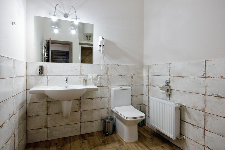 Bathroom 2, D5 Apartments, Odes'ka