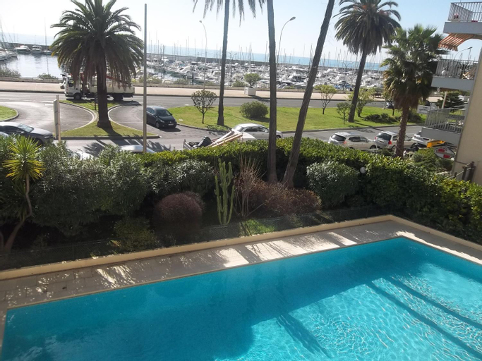 Appartement Front de Mer avec Piscine, Alpes-Maritimes
