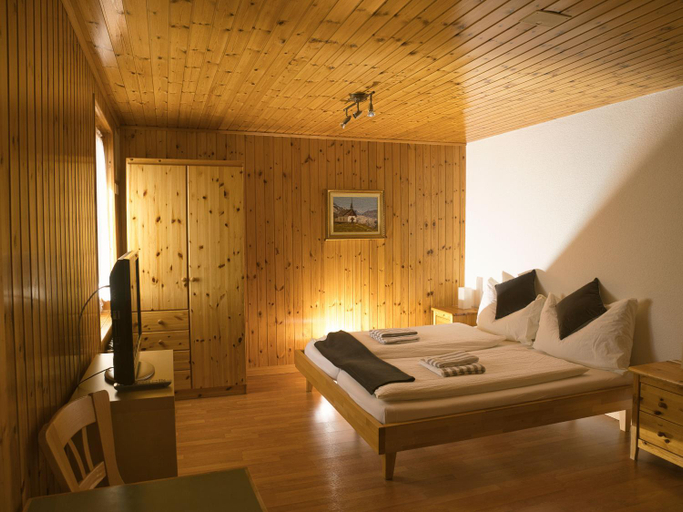 Bedroom 2, Hotel Aletschhorn, Brig