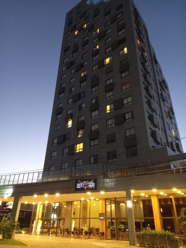 Exterior 6