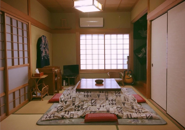 Others 2, MaruHouse, Nachikatsuura
