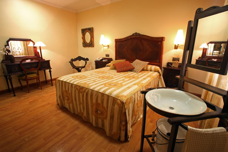 Bedroom, Hotel El Pentagono, Ávila