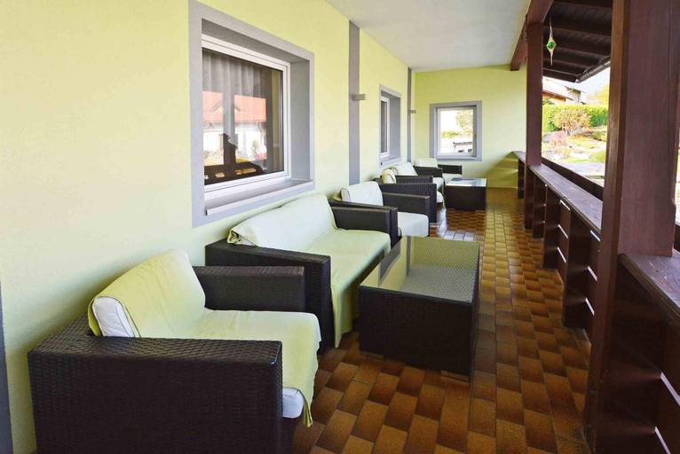 Others 5, Gemutliches Apartment in Ruhelage, Villach