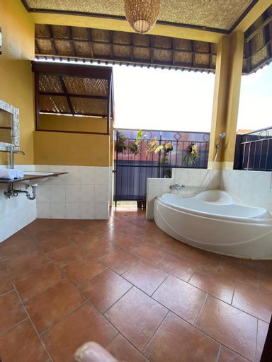 Bathroom 4