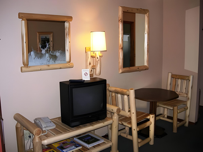Others 5, Wildwood Inn, Tuolumne