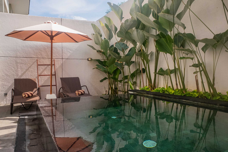 Swimming Pool 6
