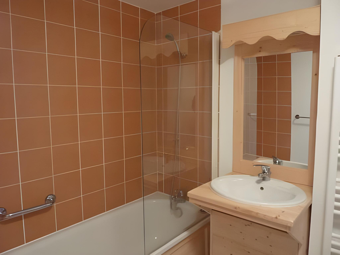Bathroom 5, Residence Odalys L'Oree des Pistes, Hautes-Alpes