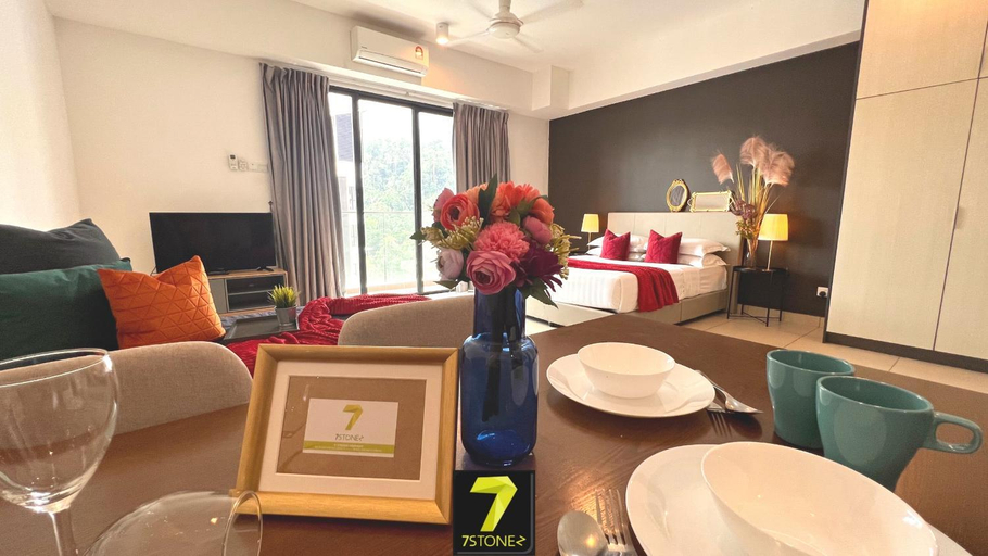 Dining Room 9
