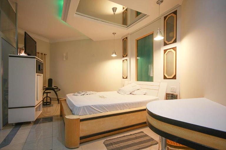 Bedroom 12