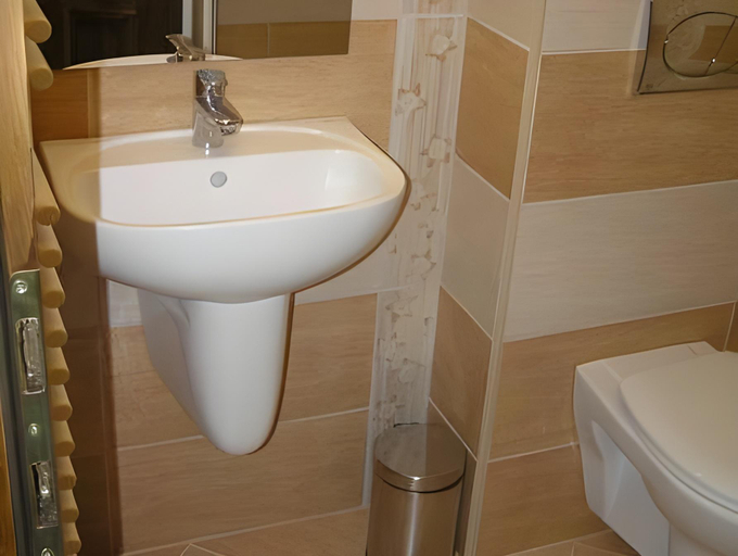 Bathroom 4, Harmónia Wellness Villa, Bélapátfalva