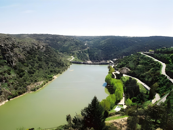 Others 5, Flor Do Douro - Comercio e Hotelaria, Lda, Miranda do Douro