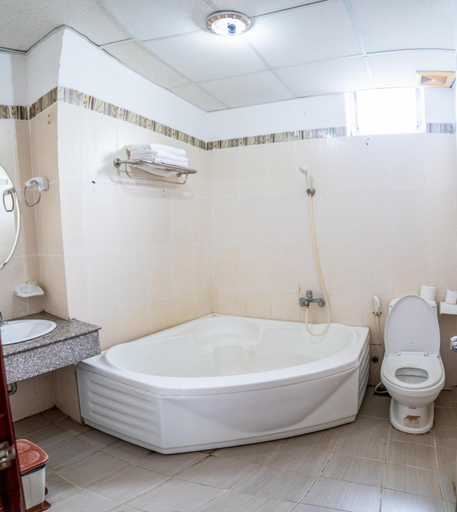 Bathroom 3, Bông Sen Hotel, Vị Thanh