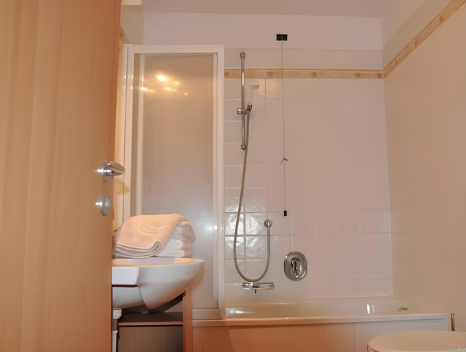 Bathroom 3, Residence Barbara, Bolzano