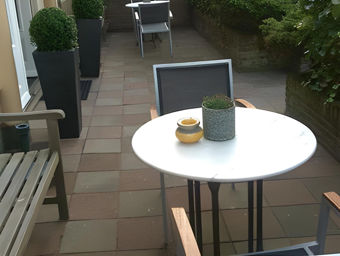 Others 5, Hotel Zeespiegel, Zandvoort
