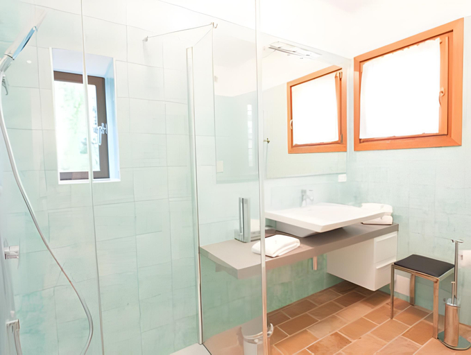 Bathroom 3, Elliot Osteria e dormire in collina, Udine