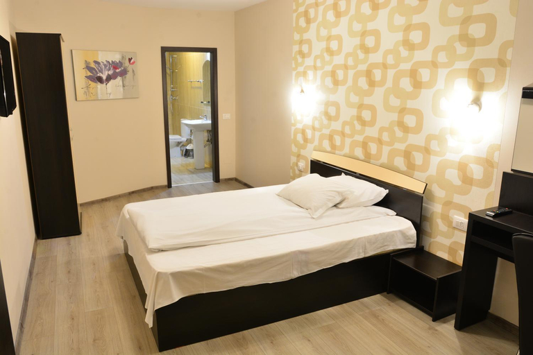 Others 3, Casa Cojocaru- camere de inchiriat in scop turistic, Drobeta-turnu Severin