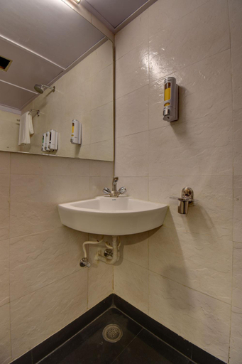Bathroom 3, Elite Hotel, Pune