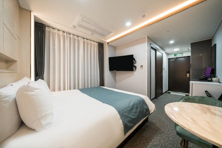 Bedroom 9