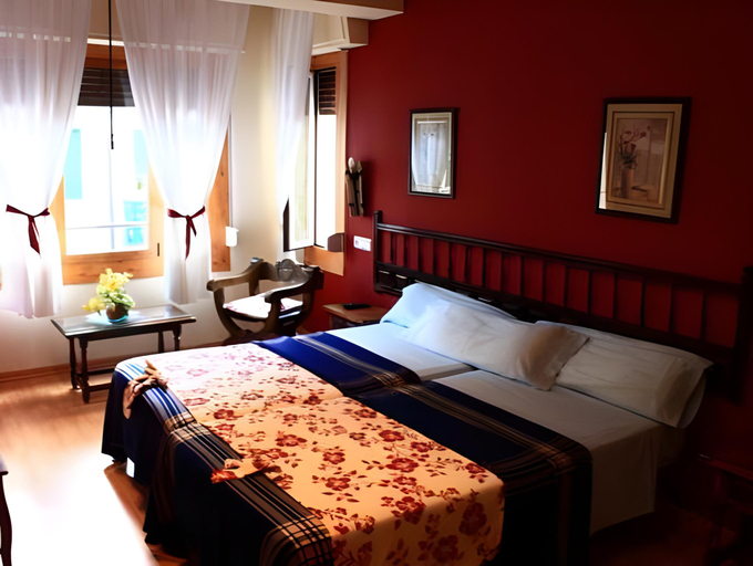 Others 4, Hostal Escartin, Huesca