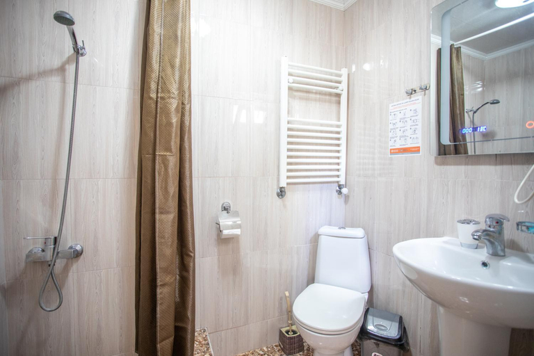 Bathroom 2, HOTEl MKUDRO, Tskaltubo