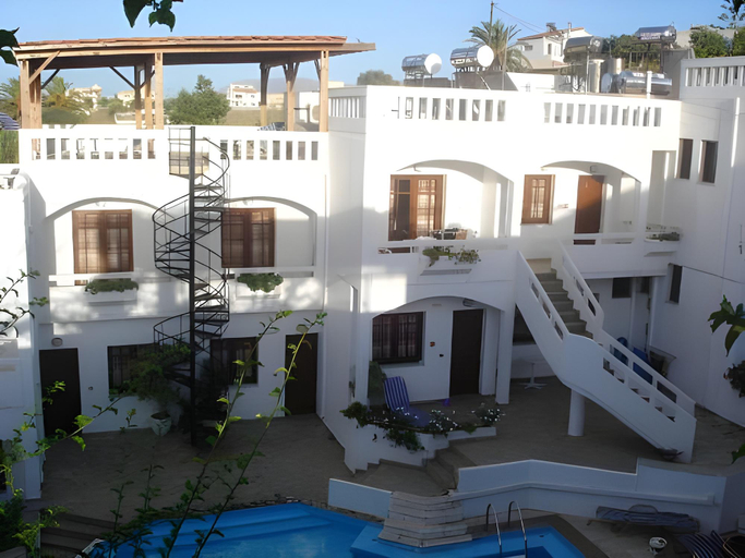 Others 5, Kurmulis Studios, Crete