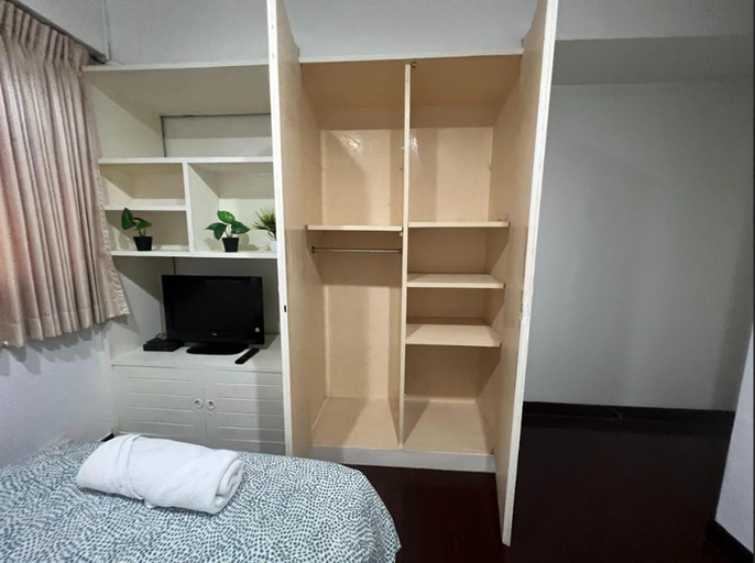 Bedroom 18