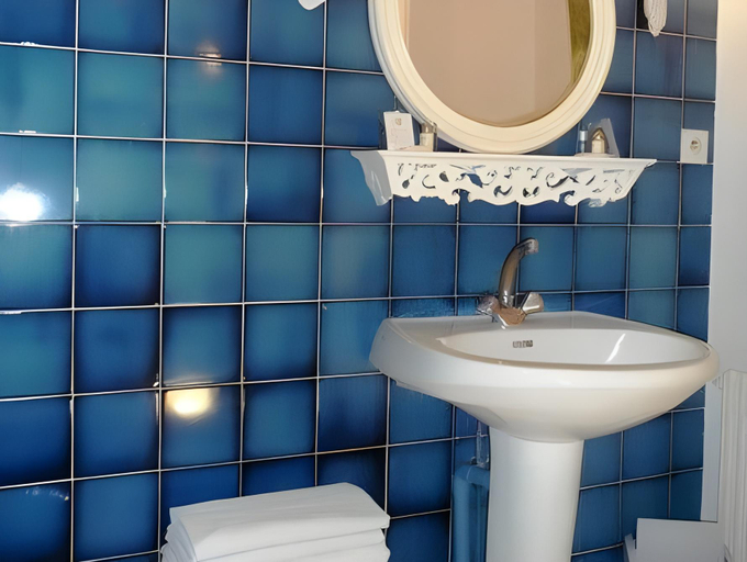 Bathroom 4, La Gabetiere, Isère