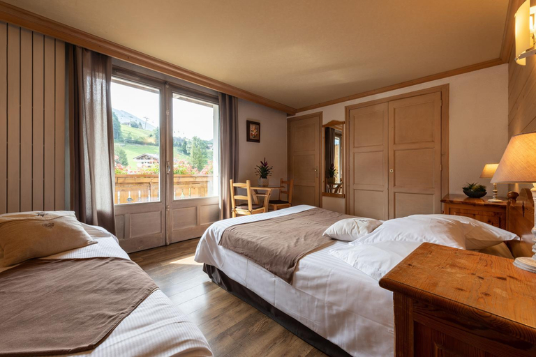 Bedroom 3, Hotel La Montagne, Haute-Savoie