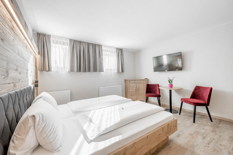 Bedroom 21