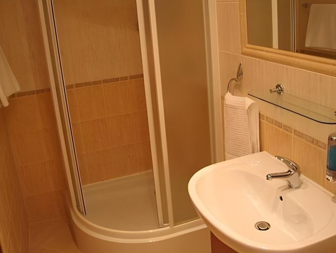 Bathroom 2, Hotel Bothe, Považská Bystrica