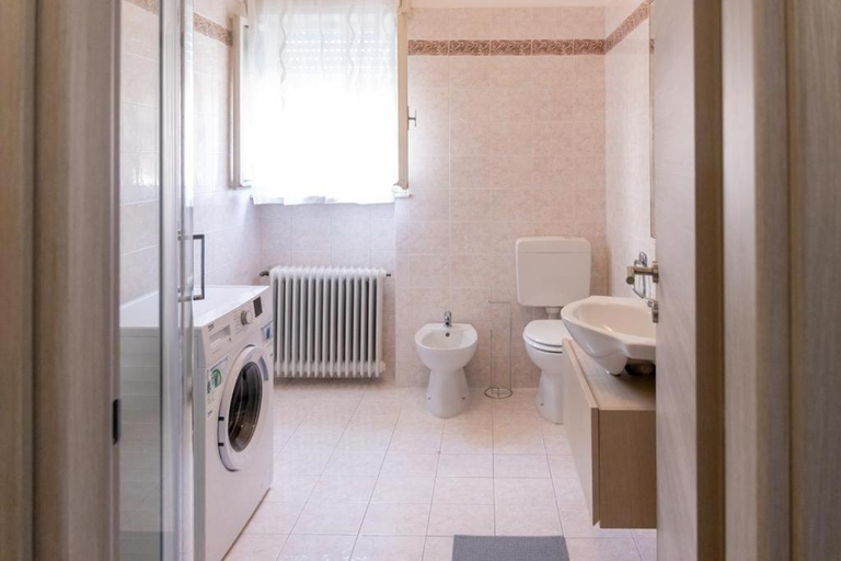 Bathroom 7