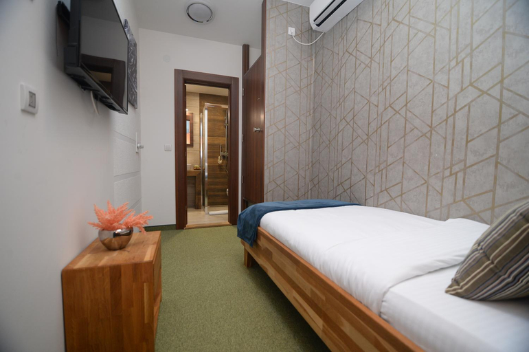 Bedroom 2, Apartmani Carolija, Lučani