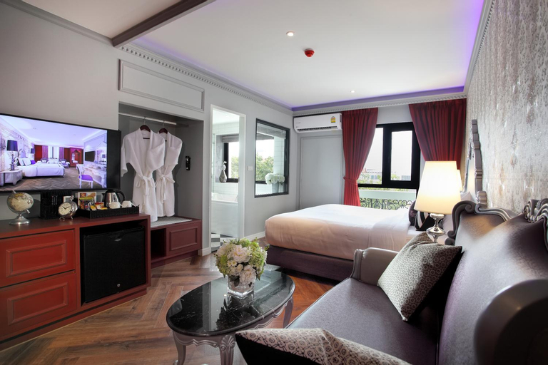 Bedroom 12